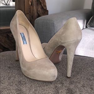 Prada Round Toe Platform Pump